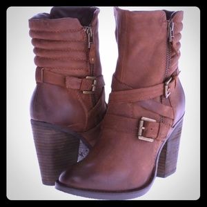 Steve Madden Shoes - Steve Madden genuine Raleigh leather moto boots Steve Madden Shoes - Steve Madden genuine Raleigh leather moto boots